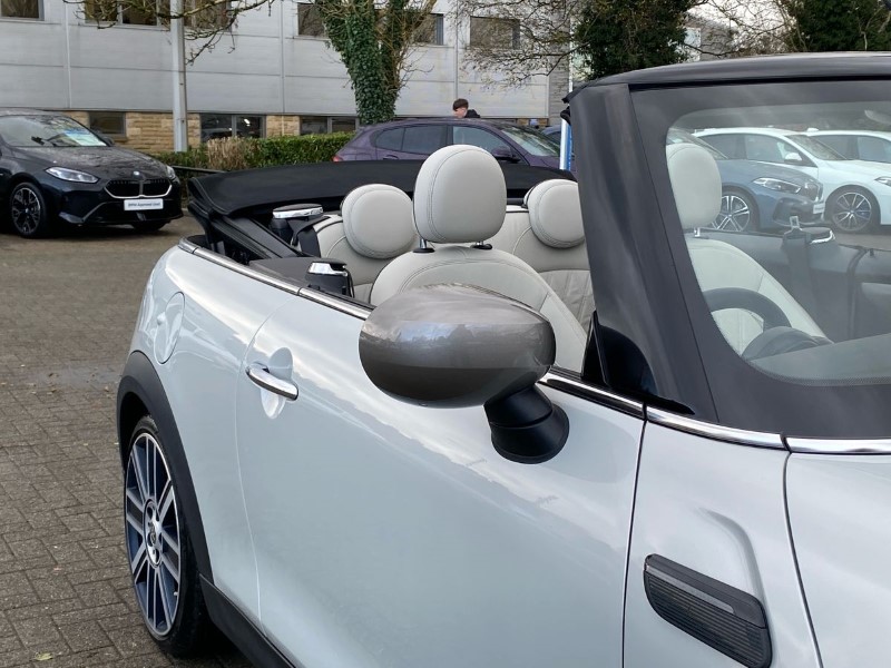 2022 (22) MINI CONVERTIBLE 1.5 Cooper Exclusive 2dr Auto 4872913