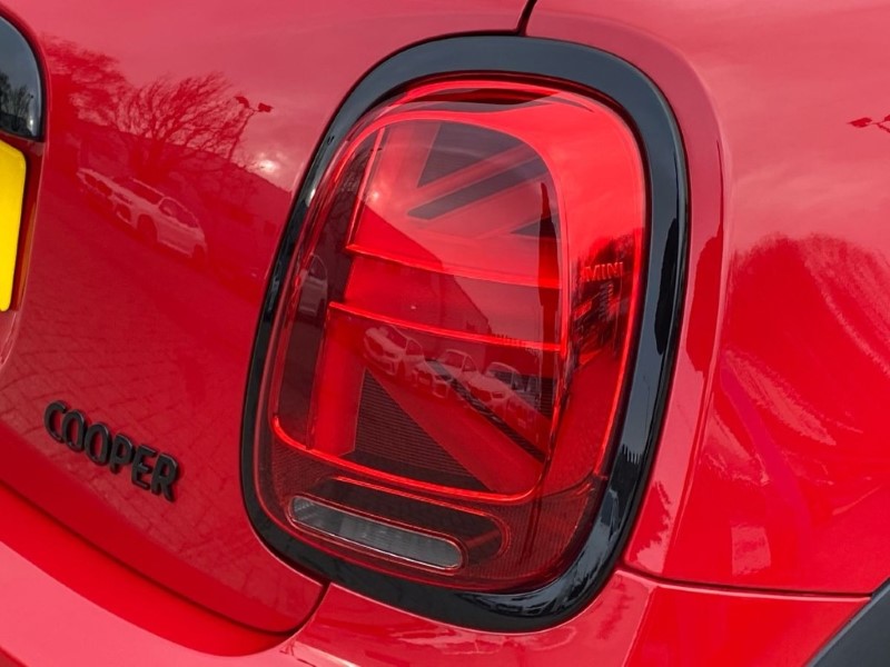 2023 (23) MINI HATCHBACK 1.5 Cooper Sport 3dr Auto 4792537