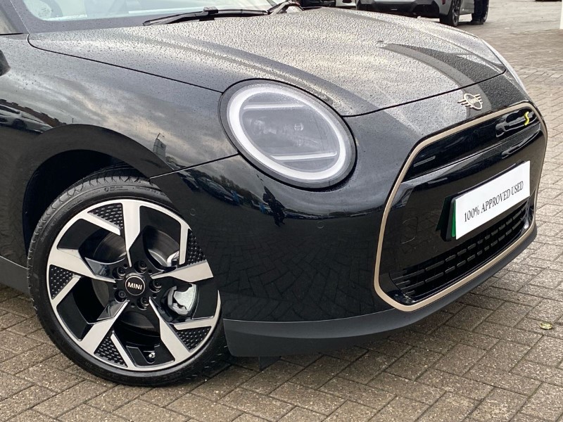2025 (75) MINI COOPER 160kW SE Exclusive 54kWh 3dr Auto 4872957