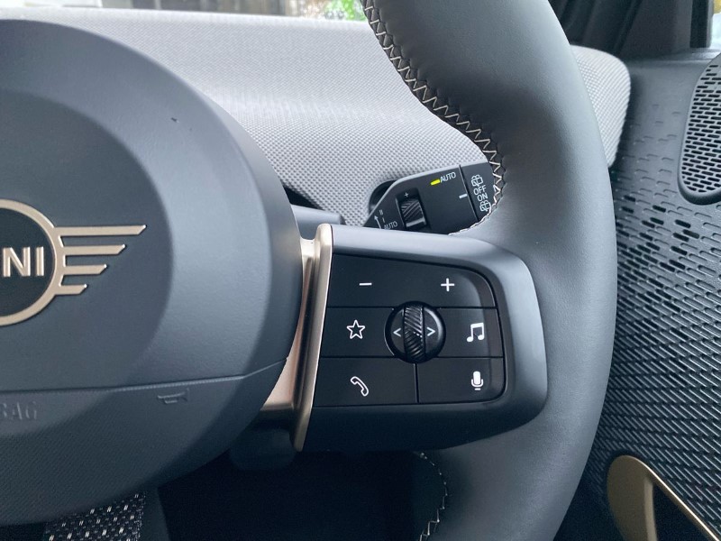 2025 (75) MINI COOPER 160kW SE Exclusive 54kWh 3dr Auto 4872934