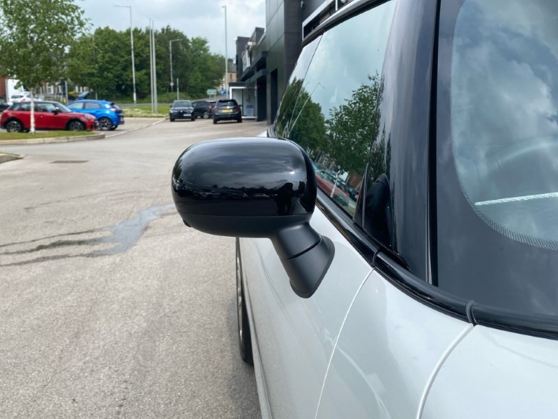 2025 (25) MINI COOPER 2.0 S Exclusive 3dr Auto 4752755