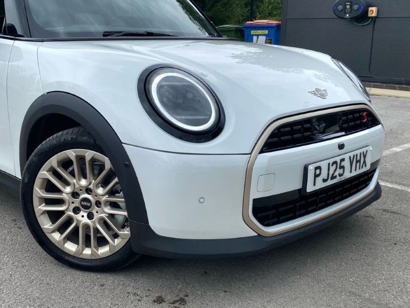 2025 (25) MINI COOPER 2.0 S Exclusive 3dr Auto 4752746