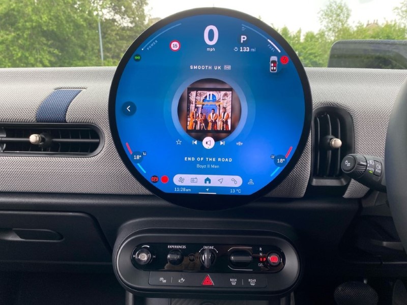 2025 (25) MINI COOPER 2.0 S Exclusive 3dr Auto 4752711