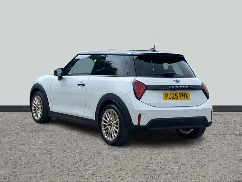 2025 (25) MINI COOPER 2.0 S Exclusive 3dr Auto 4752705