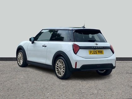 2025 (25) MINI COOPER 2.0 S Exclusive 3dr Auto