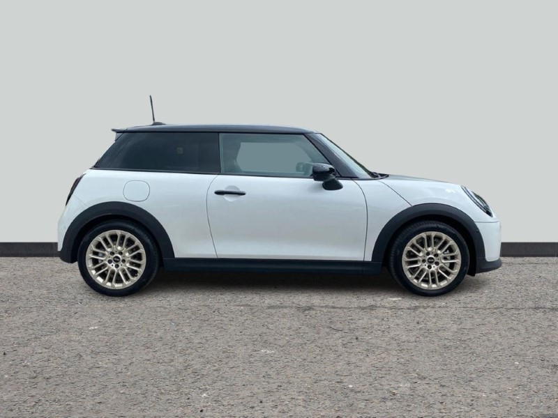 2025 (25) MINI COOPER 2.0 S Exclusive 3dr Auto 4752706