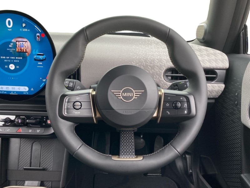 2025 (25) MINI COOPER 2.0 S Exclusive 3dr Auto 4752708