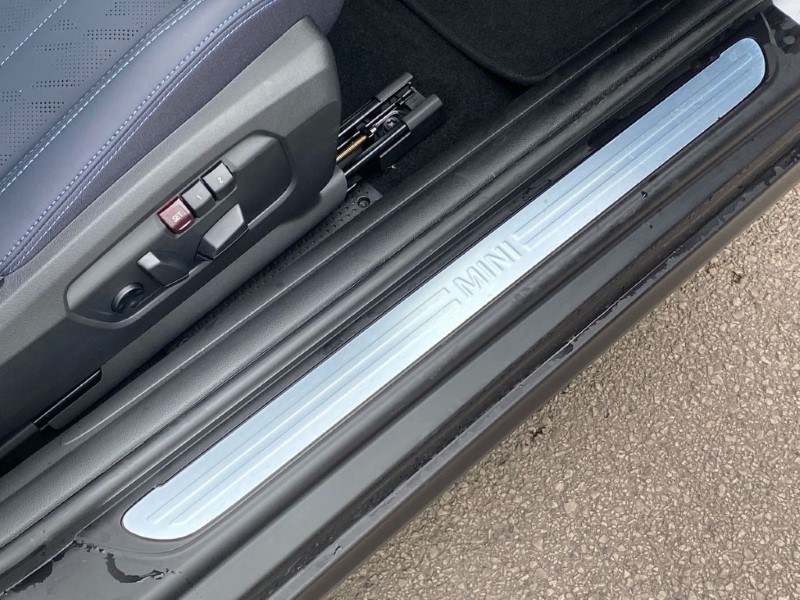 2025 (25) MINI COOPER 2.0 S Exclusive 3dr Auto 4752743