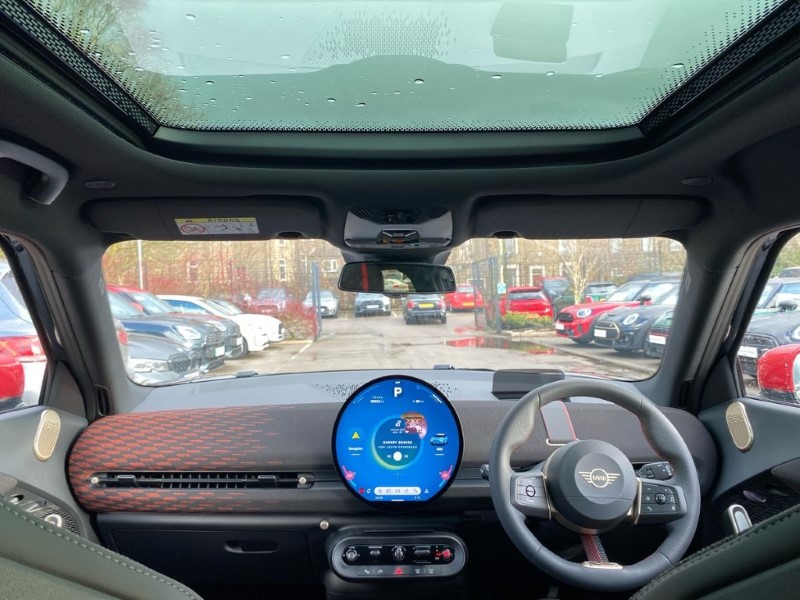 2025 (74) MINI ACEMAN 160kW SE Sport 54kWh 5dr Auto 4752936