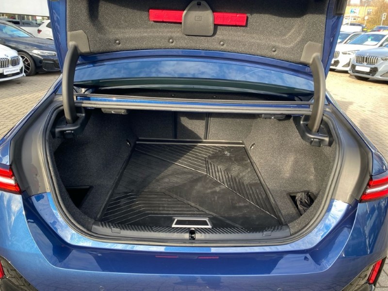 2025 (25) BMW I5 250kW eDrive40 M Sport 84kWh 4dr Auto 4814684