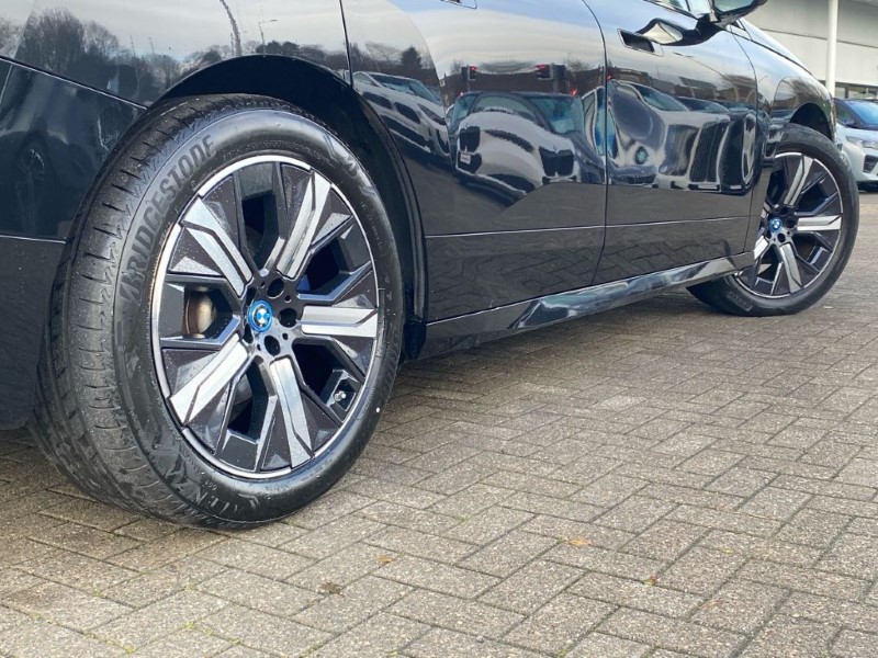 2022 (72) BMW iX 240kW xDrive40 M Sport 76.6kWh 5dr Auto 4845467