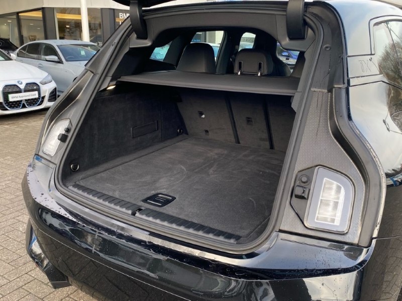 2022 (72) BMW iX 240kW xDrive40 M Sport 76.6kWh 5dr Auto 4845459