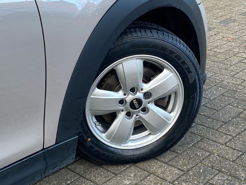 2022 (72) MINI HATCHBACK 1.5 Cooper Classic 3dr Auto 4872266