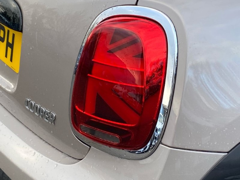 2022 (72) MINI HATCHBACK 1.5 Cooper Classic 3dr Auto 4872264