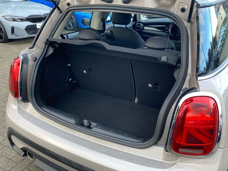 2022 (72) MINI HATCHBACK 1.5 Cooper Classic 3dr Auto 4872257