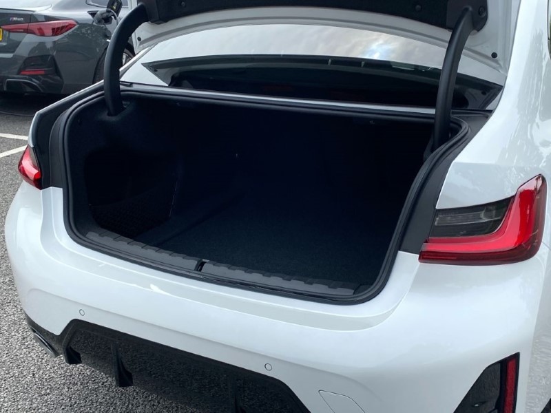 2025 (25) BMW 3 SERIES 320i M Sport 4dr Step Auto 4812553