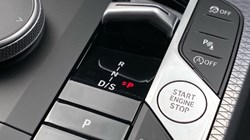 2025 (25) BMW 3 SERIES 320i M Sport 4dr Step Auto 4812549