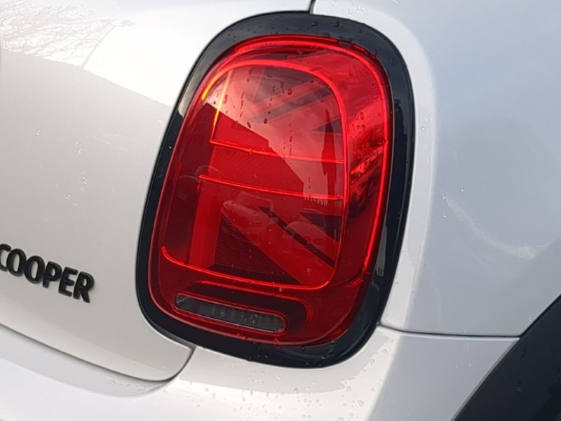 2022 (72) MINI HATCHBACK 1.5 Cooper Sport 3dr Auto 4849961