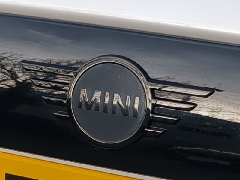 2022 (72) MINI HATCHBACK 1.5 Cooper Sport 3dr Auto 4849959