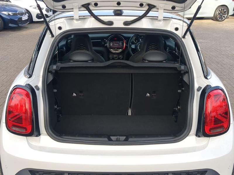 2022 (72) MINI HATCHBACK 1.5 Cooper Sport 3dr Auto 4849929