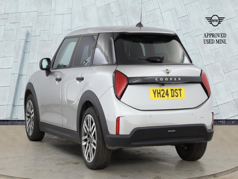2024 (24) MINI COOPER 1.5 C Classic 5dr Auto 4877916