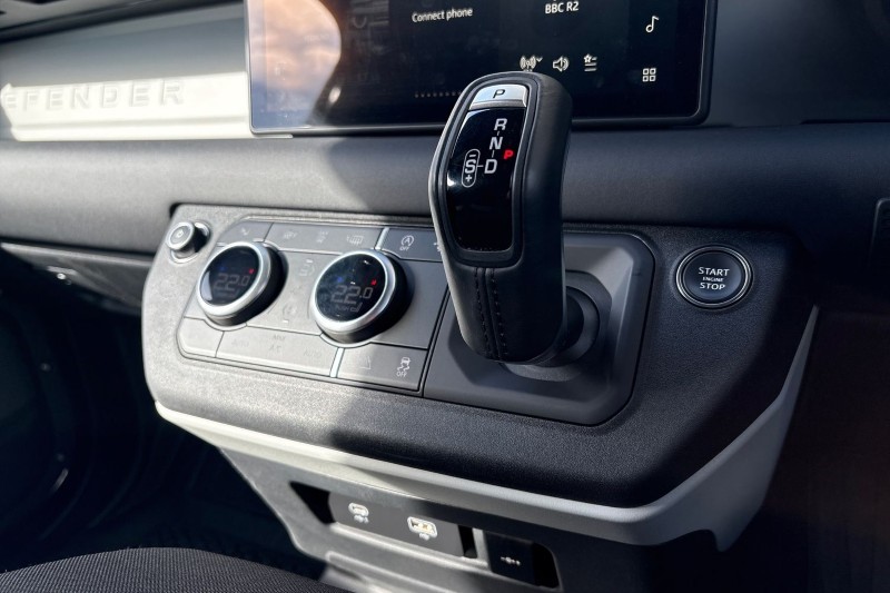 2023 (73) LAND ROVER COMMERCIAL DEFENDER 3.0 D250 Hard Top Auto [3 Seat] 5243204