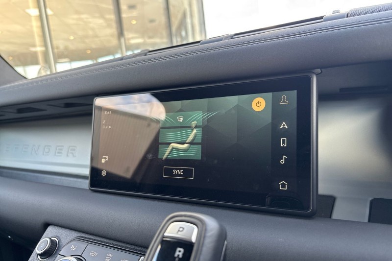 2023 (73) LAND ROVER COMMERCIAL DEFENDER 3.0 D250 Hard Top Auto [3 Seat] 5243226