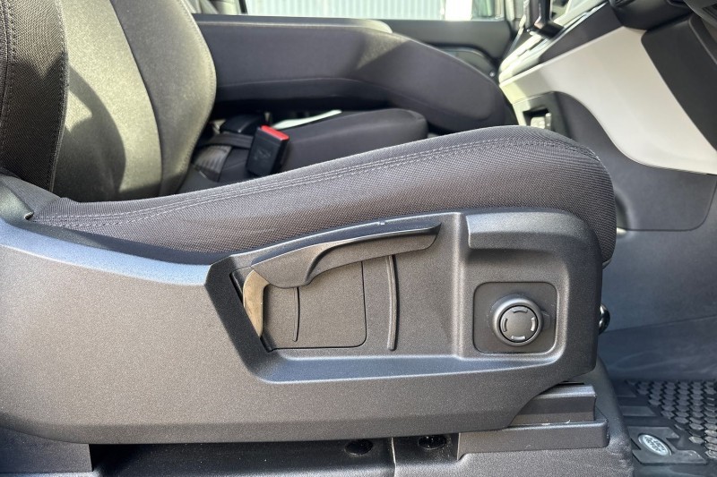 2023 (73) LAND ROVER COMMERCIAL DEFENDER 3.0 D250 Hard Top Auto [3 Seat] 5243216