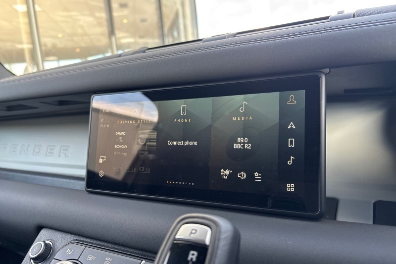 2023 (73) LAND ROVER COMMERCIAL DEFENDER 3.0 D250 Hard Top Auto [3 Seat] 5243222