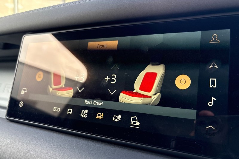 2023 (73) LAND ROVER COMMERCIAL DEFENDER 3.0 D250 Hard Top Auto [3 Seat] 5243227