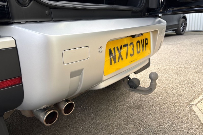 2023 (73) LAND ROVER COMMERCIAL DEFENDER 3.0 D250 Hard Top Auto [3 Seat] 5243213