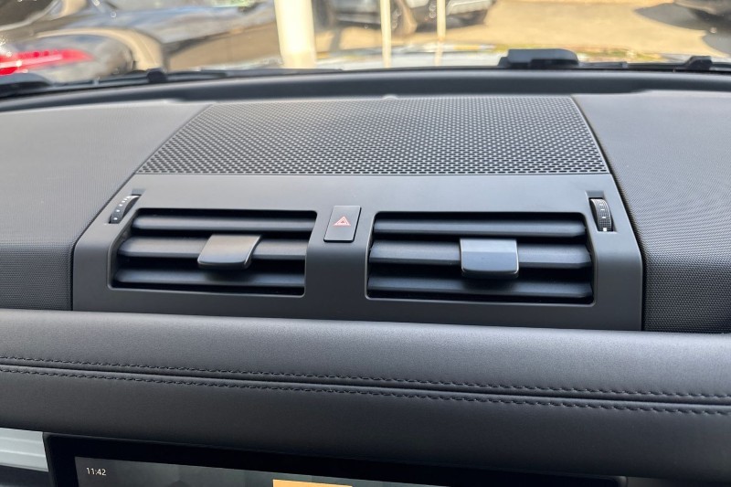 2023 (73) LAND ROVER COMMERCIAL DEFENDER 3.0 D250 Hard Top Auto [3 Seat] 5243229