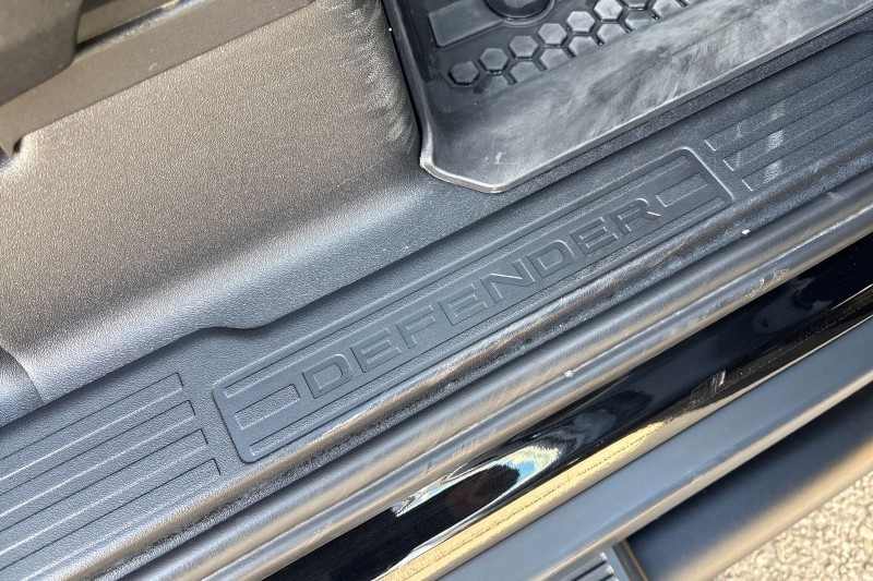2023 (73) LAND ROVER COMMERCIAL DEFENDER 3.0 D250 Hard Top Auto [3 Seat] 5243233