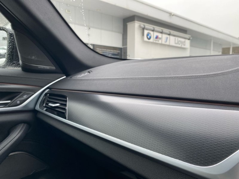 2023 (72) BMW 5 SERIES 530d xDrive MHT M Sport 4dr Auto 4922505