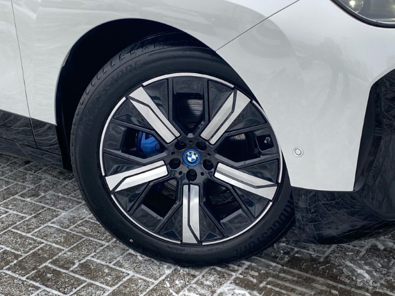 2022 (72) BMW iX 240kW xDrive40 M Sport 76.6kWh 5dr Auto 4921667