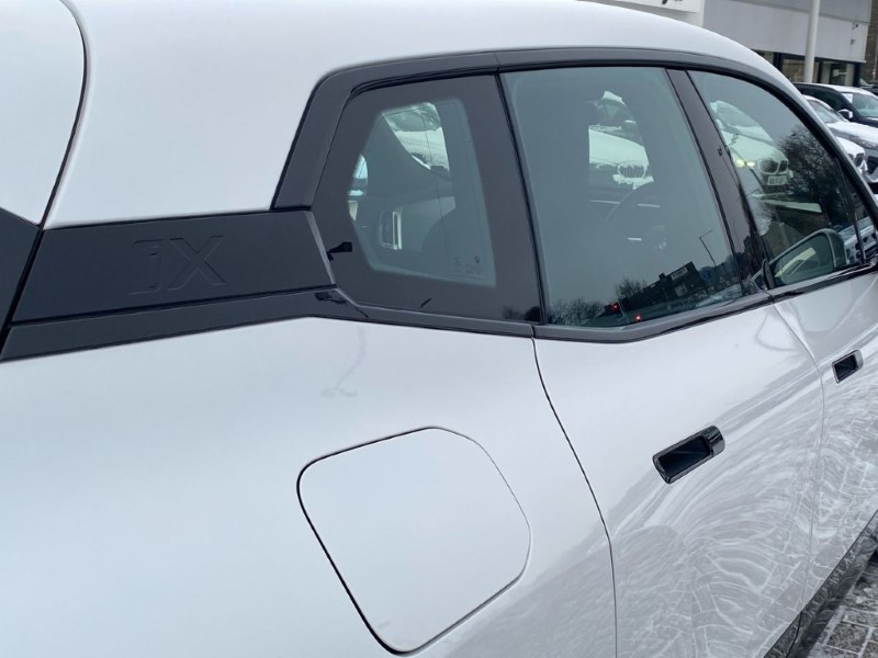 2022 (72) BMW iX 240kW xDrive40 M Sport 76.6kWh 5dr Auto 4921674