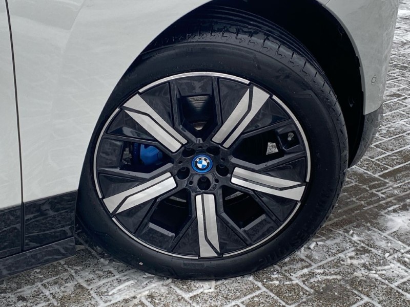 2022 (72) BMW iX 240kW xDrive40 M Sport 76.6kWh 5dr Auto 4921672