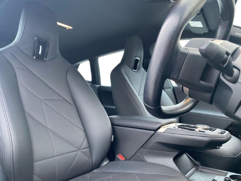 2022 (72) BMW iX 240kW xDrive40 M Sport 76.6kWh 5dr Auto 4921637