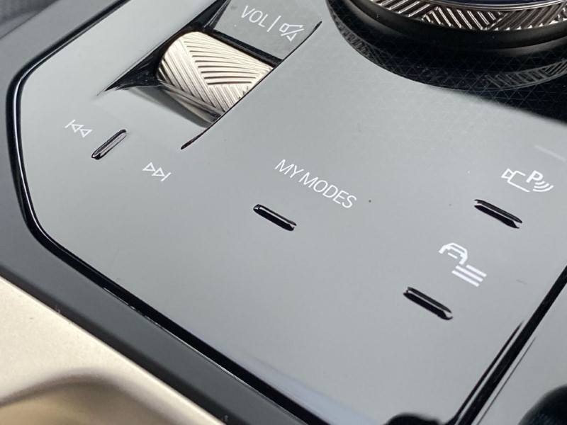 2022 (72) BMW iX 240kW xDrive40 M Sport 76.6kWh 5dr Auto 4921645