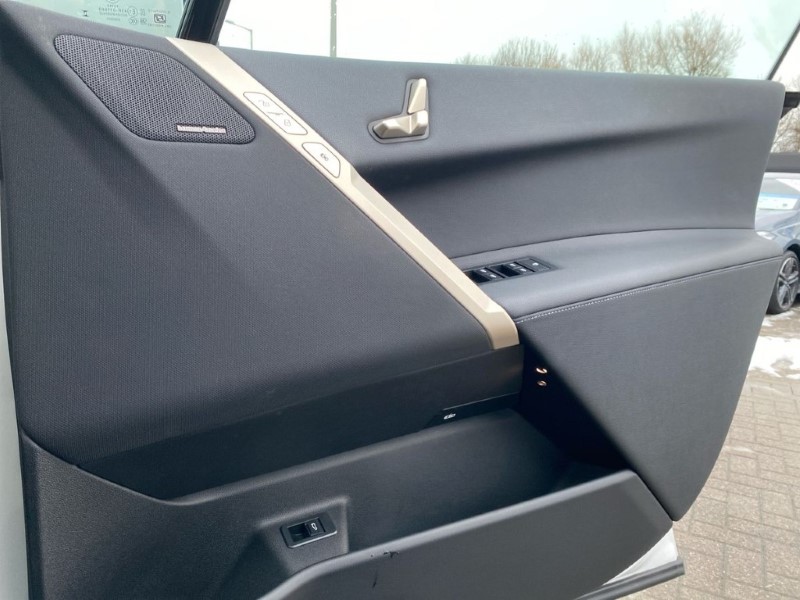 2022 (72) BMW iX 240kW xDrive40 M Sport Edition 76.6kWh 5dr Auto 4924850