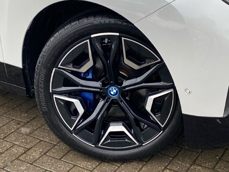 2022 (72) BMW iX 240kW xDrive40 M Sport Edition 76.6kWh 5dr Auto 4924870