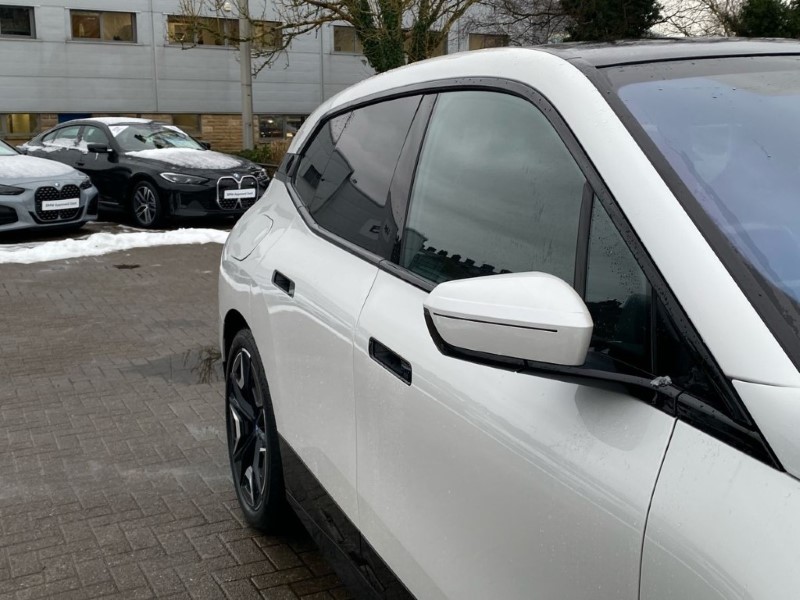 2022 (72) BMW iX 240kW xDrive40 M Sport Edition 76.6kWh 5dr Auto 4924876
