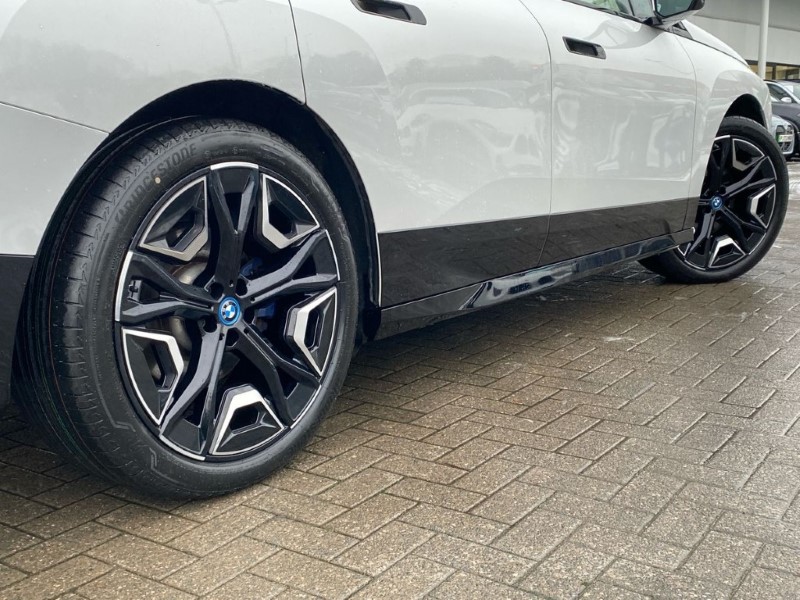 2022 (72) BMW iX 240kW xDrive40 M Sport Edition 76.6kWh 5dr Auto 4924874