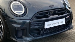 2024 (74) MINI COOPER 2.0 S Sport 5dr Auto 4950003