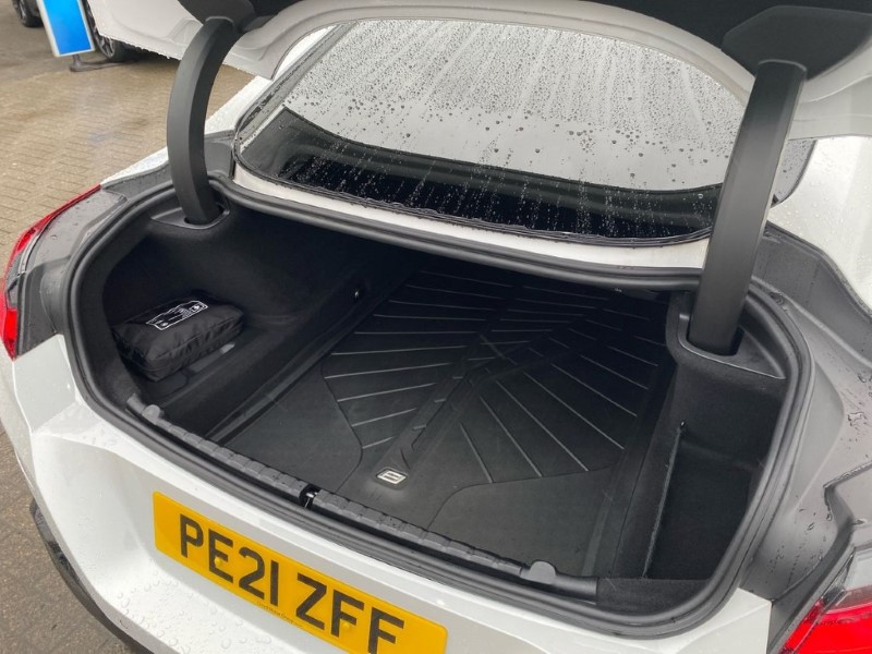 2021 (21) BMW 8 SERIES 840d xDrive MHT M Sport 2dr Auto 4943855