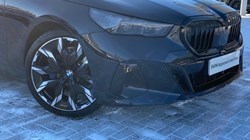 2025 (75) BMW 5 SERIES 530e M Sport Pro 5dr Auto 4915805