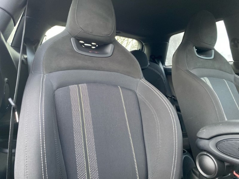 2023 (23) MINI HATCHBACK 2.0 Cooper S Sport Premium 3dr Auto 4948610