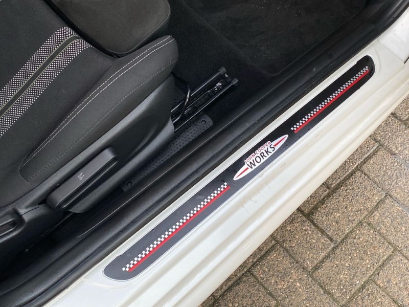 2023 (23) MINI HATCHBACK 2.0 Cooper S Sport Premium 3dr Auto 4948621