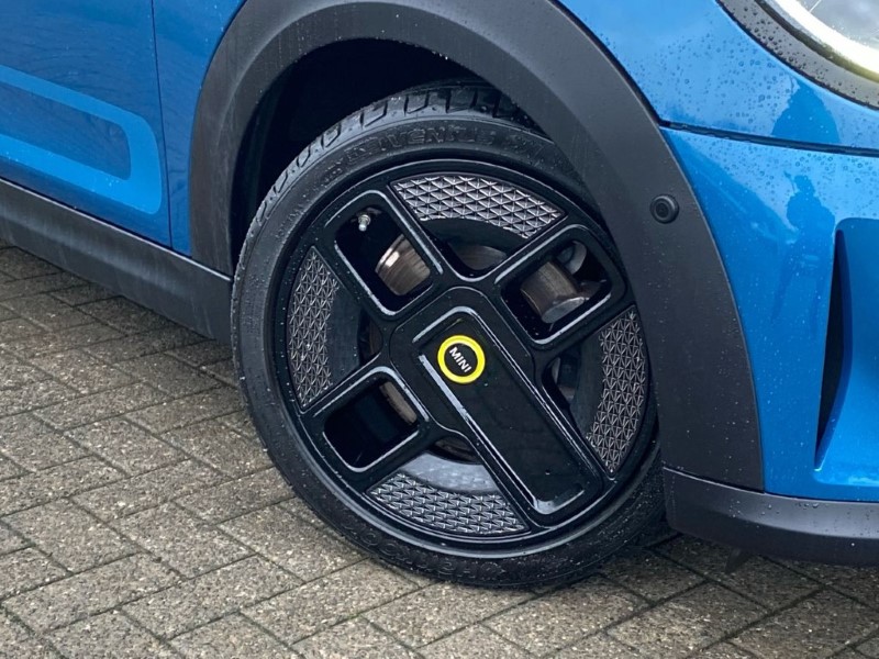 2021 (21) MINI HATCHBACK 135kW Cooper S Collection Edition 33kWh 3dr Auto 4982183