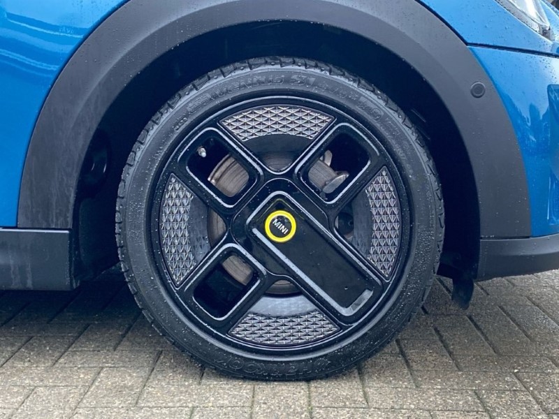 2021 (21) MINI HATCHBACK 135kW Cooper S Collection Edition 33kWh 3dr Auto 4982154